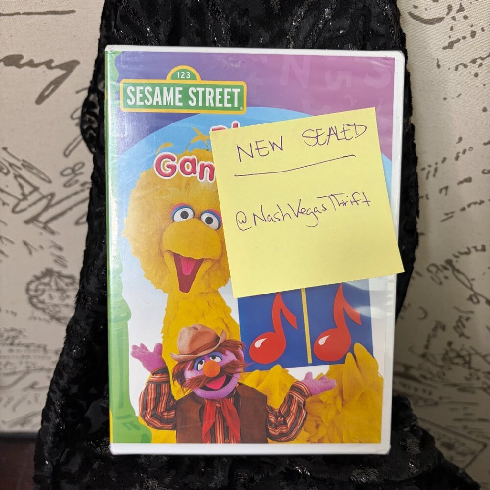 RARE SEALED Sesame Street Play Along Games And Songs DVD - NIB FACTORY SEALED - Picture 2 of 5